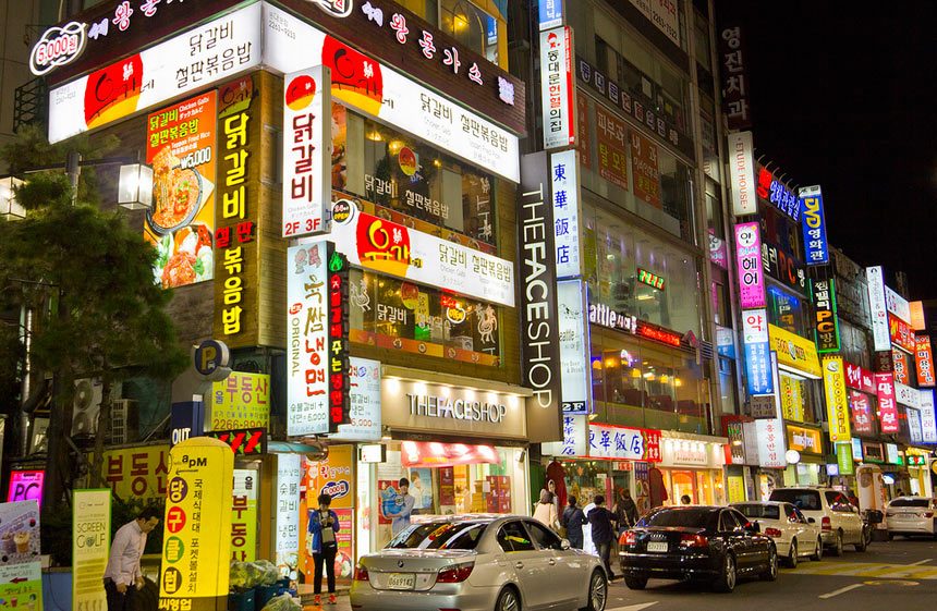 Du lịch Hàn Quốc nhất định phải ghé thăm chợ Dongdaemun nổi tiếng - Tour mới lạ